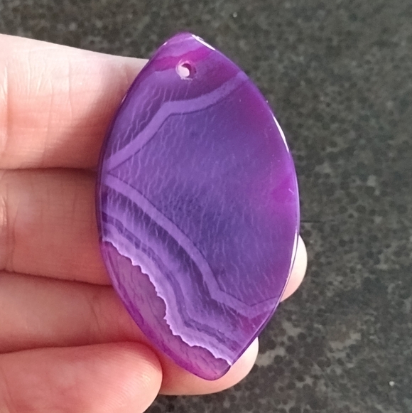 Purple Agate Diamond Shaped Pendant Gemstone - Picture 2 of 2